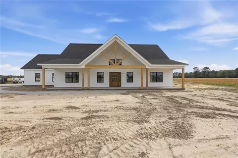14002 Old Suffolk Rd, Windsor, VA 23487