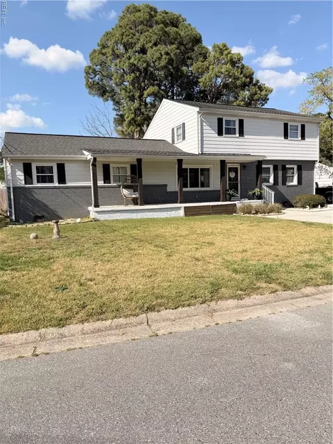 421 Plummer Dr, Chesapeake, VA 23323