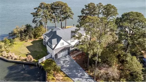 2000 English Cedar Cir, Virginia Beach, VA 23451