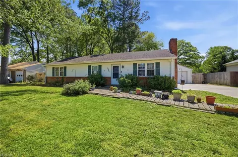 1549 Forest Cove Dr, Chesapeake, VA 23323