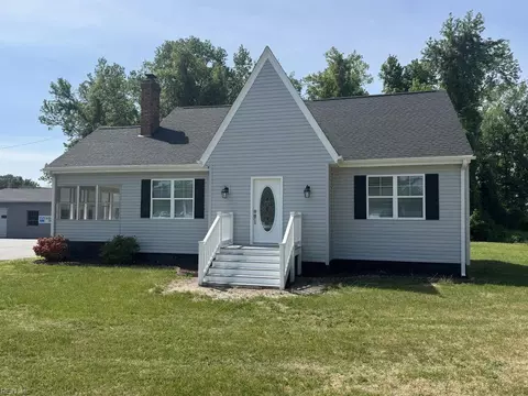 1253 Wilroy Rd, Suffolk, VA 23434