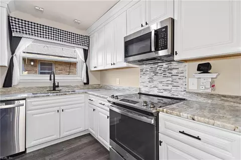1214 Bethel Ave, Hampton, VA 23669