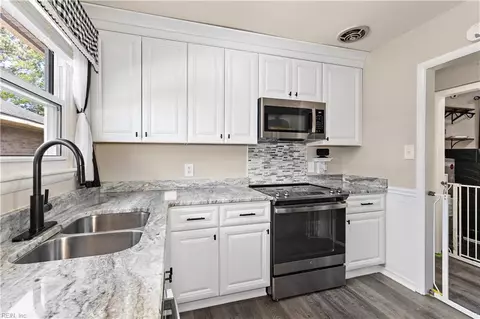 1214 Bethel Ave, Hampton, VA 23669