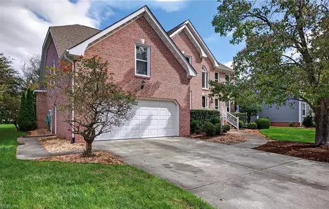 823 Keeling Dr, Chesapeake, VA 23322