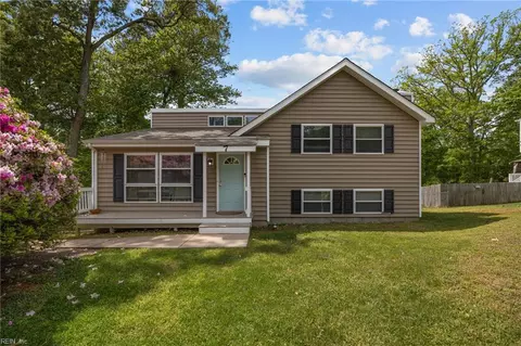 7 Cathy Dr, Newport News, VA 23608