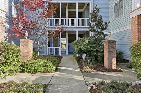 8342 N View Blvd, Norfolk, VA 23518