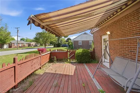 Exterior - 734 Milton Dr, Hampton, VA 23666 photo 4 of 10