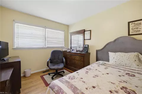 Bedroom - 734 Milton Dr, Hampton, VA 23666 photo 1 of 6