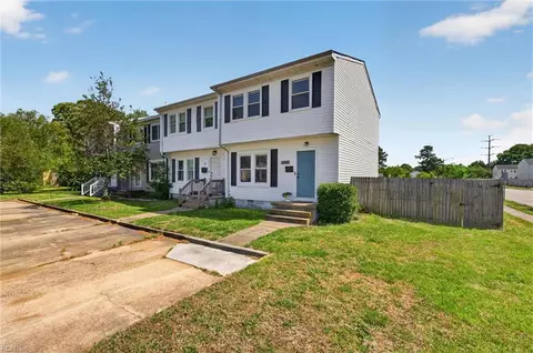 3017 Herrmann Ct, Virginia Beach, VA 23453