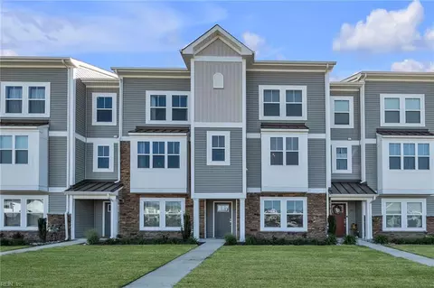 2003 Laycock Ln #102, Suffolk, VA 23435