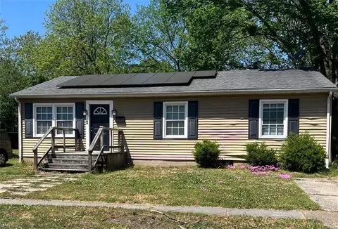 67 Cushing St, Portsmouth, VA 23702