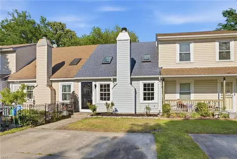 3234 Creekside Dr, Virginia Beach, VA 23453