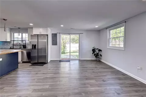 Living - 1917 Zinzer Rd, Hampton, VA 23663 photo 2 of 2