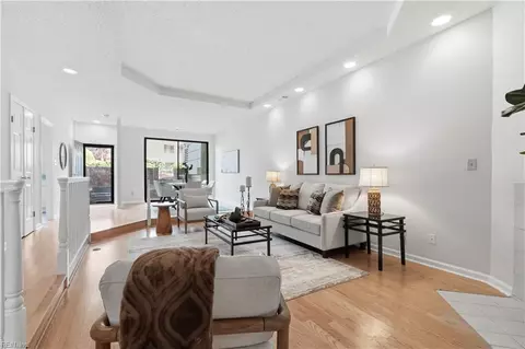 401 College Pl #13, Norfolk, VA 23510