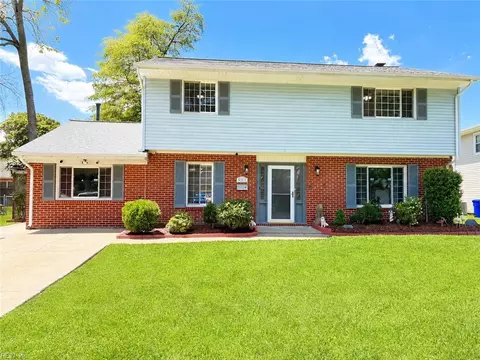 821 Greenwich Ln, Newport News, VA 23601