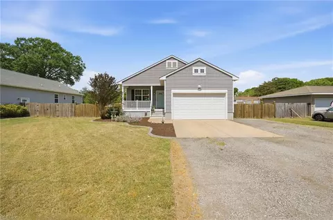 7447 Lafayette Heights Dr, Gloucester Point, VA 23062