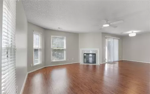 514 24th St #205, Virginia Beach, VA 23451