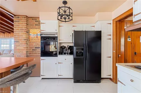 Kitchen - 2004 E Ocean View Ave, Norfolk, VA 23503 photo 5 of 5