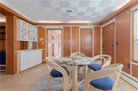 Dining - 2004 E Ocean View Ave, Norfolk, VA 23503 photo 5 of 6