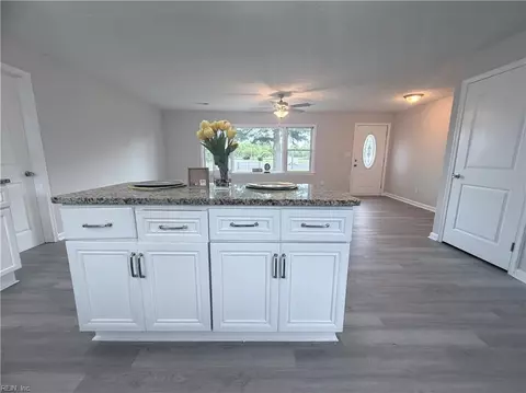 1815 Gildner Rd, Hampton, VA 23666