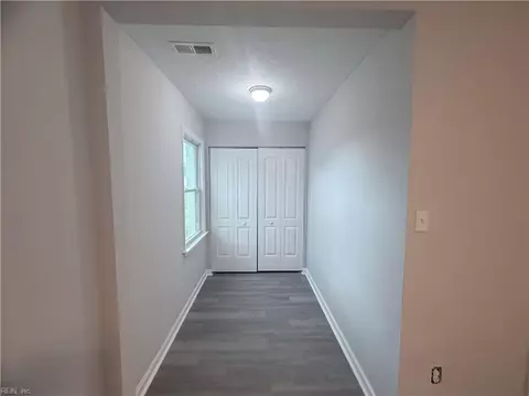 Entry Way - 1815 Gildner Rd, Hampton, VA 23666 photo 3 of 4
