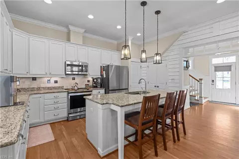 1844 Rockwood Dr, Chesapeake, VA 23323