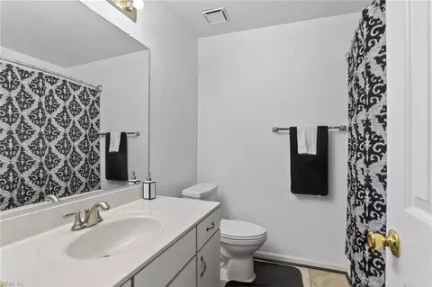 Bath - 708 Inlet Quay Quay #B, Chesapeake, VA 23320 photo 2 of 2