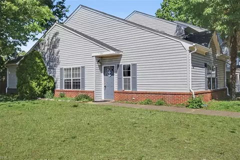 122 Foundry Ct, Yorktown, VA 23693