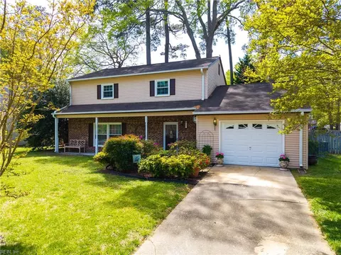 107 Willis Church Yard St, Hampton, VA 23669