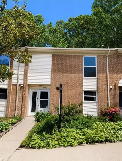 5002 Amboy Ct, Virginia Beach, VA 23462