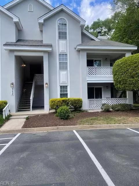 712 Inlet Quay Quay #F, Chesapeake, VA 23320