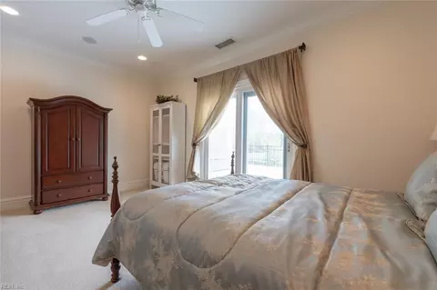 Bedroom - 334 Scone Castle Loop, Chesapeake, VA 23322 photo 4 of 10