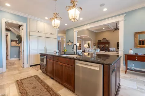 Kitchen - 334 Scone Castle Loop, Chesapeake, VA 23322 photo 3 of 4