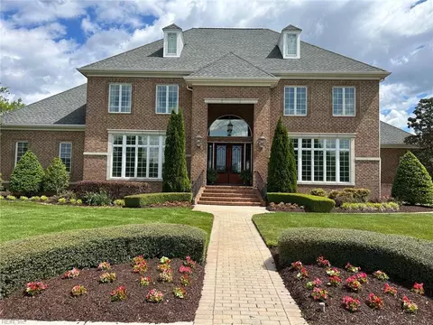 334 Scone Castle Loop, Chesapeake, VA 23322