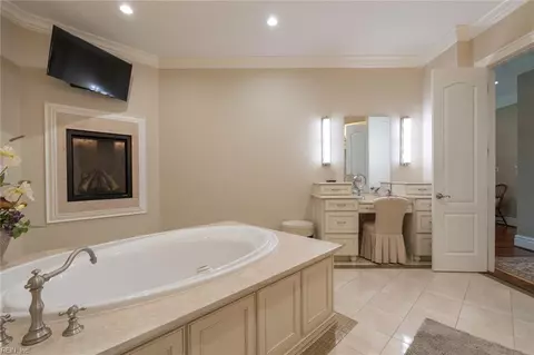 Bath - 334 Scone Castle Loop, Chesapeake, VA 23322 photo 2 of 6