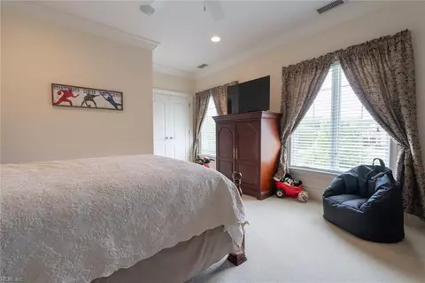 Bedroom - 334 Scone Castle Loop, Chesapeake, VA 23322 photo 5 of 10