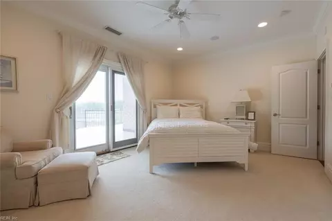 Bedroom - 334 Scone Castle Loop, Chesapeake, VA 23322 photo 9 of 10