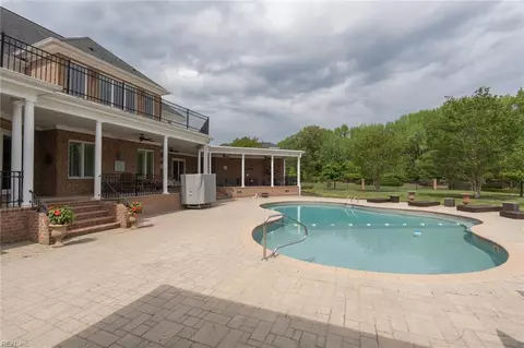 Exterior - 334 Scone Castle Loop, Chesapeake, VA 23322 photo 6 of 11