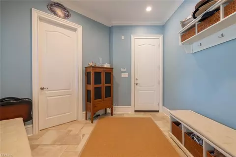 Entry Way - 334 Scone Castle Loop, Chesapeake, VA 23322 photo 2 of 4