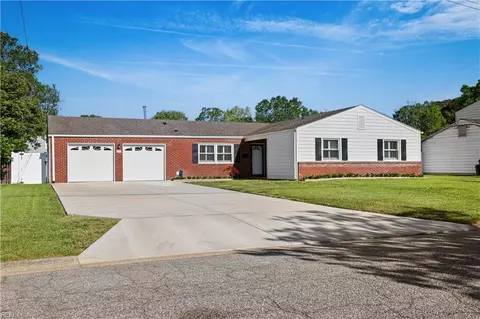 177 Herndon Rd, Virginia Beach, VA 23462