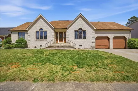 4032 Lakeview Dr, Chesapeake, VA 23323