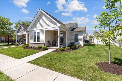 103 Cathedral St, Smithfield, VA 23430