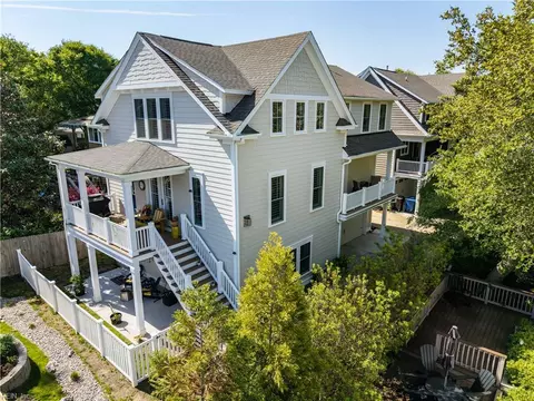 206 66th St #B, Virginia Beach, VA 23451