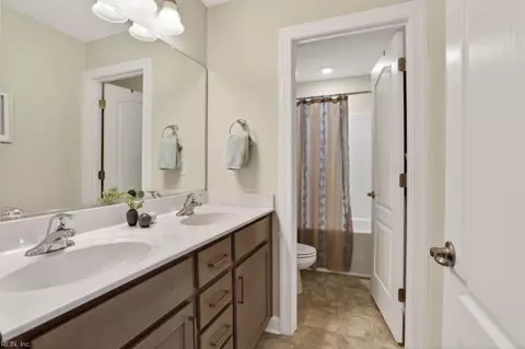 Bath - 1849 Bancroft Rd, Chesapeake, VA 23320 photo 5 of 5