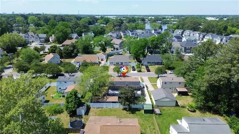View/Area - 722 Red Mill Rd, Norfolk, VA 23502 photo 5 of 6