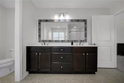 Entry Way - 503 Esterview Ln, Chesapeake, VA 23322 photo 9 of 14