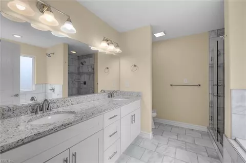 Bath - 710 Beach Rd, Hampton, VA 23664 photo 2 of 5