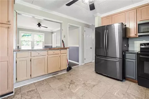 Entry Way - 31 Colonial Acres Dr, Hampton, VA 23664 photo 1 of 1