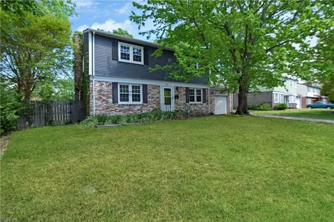 Exterior - 31 Colonial Acres Dr, Hampton, VA 23664 photo 2 of 5