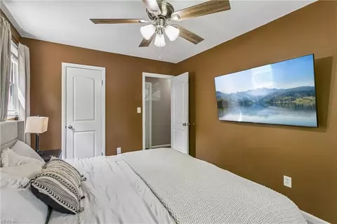 Bedroom - 326 Duluth Ct, Hampton, VA 23666 photo 6 of 6